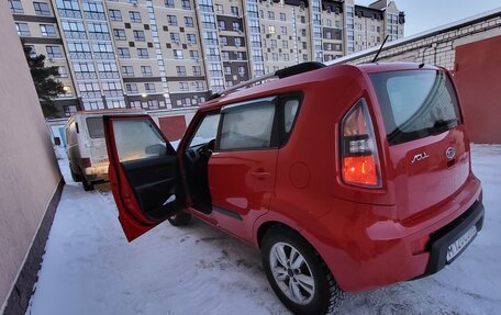 KIA Soul I рестайлинг, 2011 год, 750 000 рублей, 17 фотография