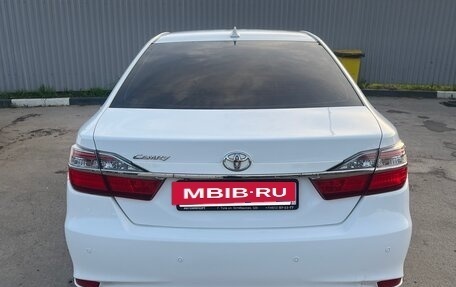Toyota Camry, 2017 год, 2 000 000 рублей, 21 фотография