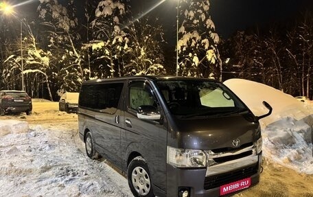 Toyota RegiusAce, 2016 год, 3 090 000 рублей, 1 фотография