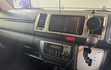 Toyota RegiusAce, 2016 год, 3 090 000 рублей, 14 фотография