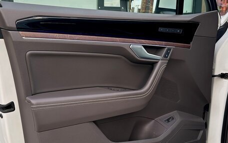 Volkswagen Touareg III, 2019 год, 5 350 000 рублей, 10 фотография