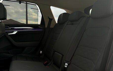 Volkswagen Touareg III, 2019 год, 5 350 000 рублей, 15 фотография