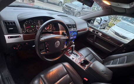 Volkswagen Touareg III, 2008 год, 1 075 000 рублей, 2 фотография
