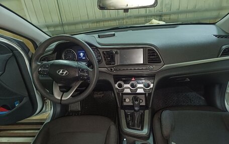 Hyundai Elantra VI рестайлинг, 2018 год, 1 290 000 рублей, 15 фотография