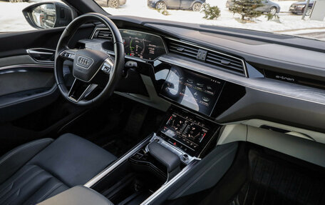 Audi e-tron Sportback I, 2021 год, 7 150 000 рублей, 11 фотография