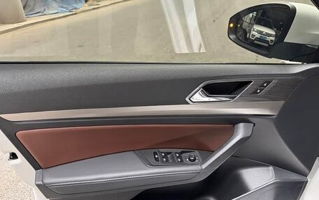 Volkswagen Lavida, 2022 год, 1 900 000 рублей, 4 фотография