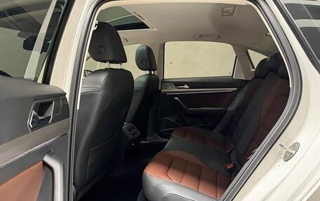 Volkswagen Lavida, 2022 год, 1 900 000 рублей, 7 фотография