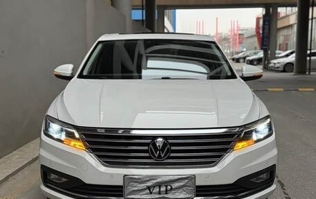 Volkswagen Lavida, 2022 год, 1 900 000 рублей, 21 фотография