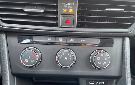 Volkswagen Jetta VII, 2021 год, 1 850 000 рублей, 15 фотография