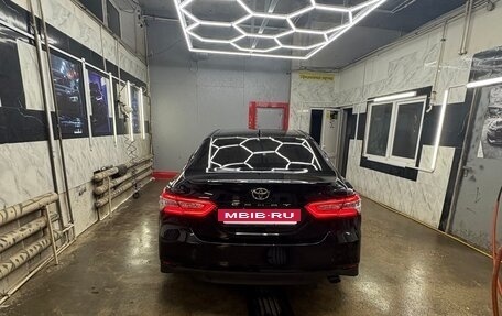 Toyota Camry, 2021 год, 3 700 000 рублей, 6 фотография