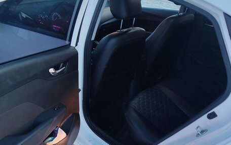 Hyundai Solaris II рестайлинг, 2022 год, 1 400 000 рублей, 8 фотография