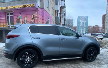 KIA Sportage IV рестайлинг, 2020 год, 2 400 000 рублей, 4 фотография