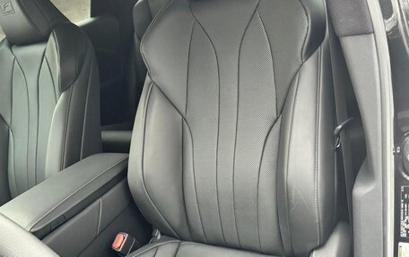 Lexus RX IV рестайлинг, 2023 год, 6 450 000 рублей, 9 фотография