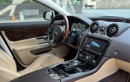 Jaguar XJ IV (X351), 2015 год, 3 250 000 рублей, 8 фотография