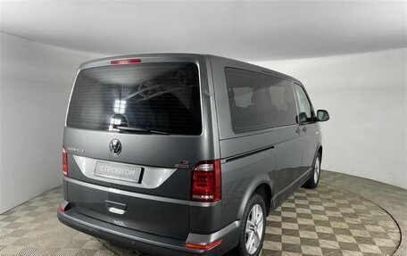 Volkswagen Caravelle T6 рестайлинг, 2016 год, 3 200 000 рублей, 5 фотография