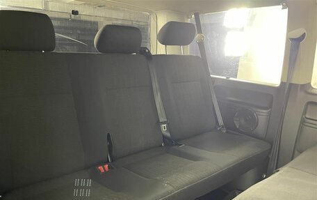 Volkswagen Caravelle T6 рестайлинг, 2016 год, 3 200 000 рублей, 20 фотография