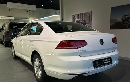 Volkswagen Passat B8 рестайлинг, 2019 год, 2 250 000 рублей, 5 фотография