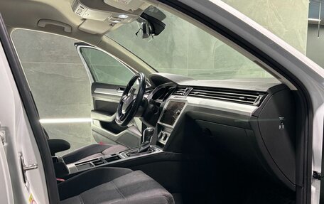 Volkswagen Passat B8 рестайлинг, 2019 год, 2 250 000 рублей, 9 фотография