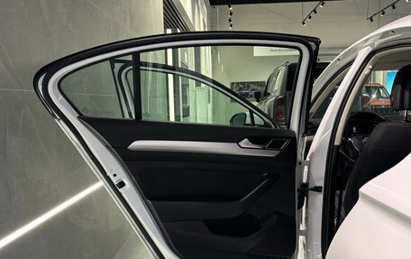 Volkswagen Passat B8 рестайлинг, 2019 год, 2 250 000 рублей, 12 фотография