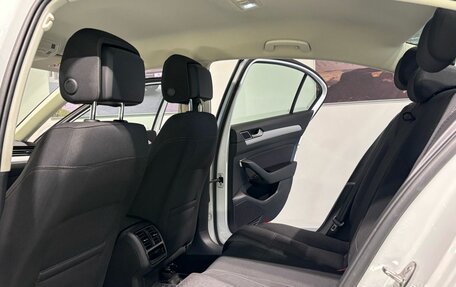 Volkswagen Passat B8 рестайлинг, 2019 год, 2 250 000 рублей, 13 фотография