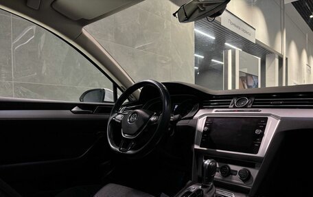 Volkswagen Passat B8 рестайлинг, 2019 год, 2 250 000 рублей, 27 фотография