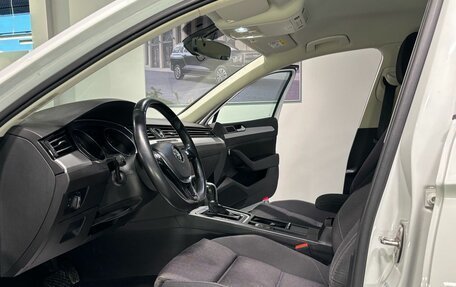 Volkswagen Passat B8 рестайлинг, 2019 год, 2 250 000 рублей, 16 фотография