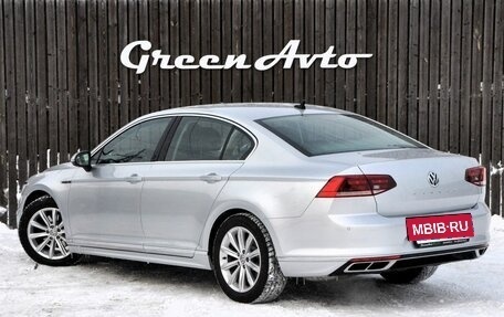 Volkswagen Passat B8 рестайлинг, 2019 год, 2 050 000 рублей, 3 фотография