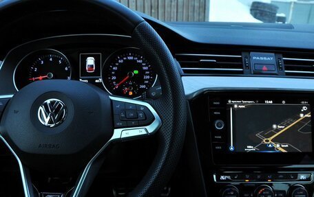 Volkswagen Passat B8 рестайлинг, 2019 год, 2 050 000 рублей, 18 фотография