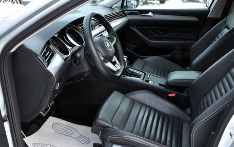 Volkswagen Passat B8 рестайлинг, 2019 год, 2 050 000 рублей, 9 фотография