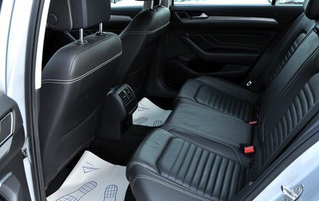 Volkswagen Passat B8 рестайлинг, 2019 год, 2 050 000 рублей, 11 фотография