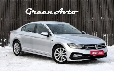 Volkswagen Passat B8 рестайлинг, 2019 год, 2 050 000 рублей, 7 фотография