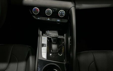 Hyundai Elantra, 2024 год, 1 865 000 рублей, 15 фотография