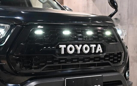 Toyota Hilux VIII, 2023 год, 6 500 000 рублей, 13 фотография