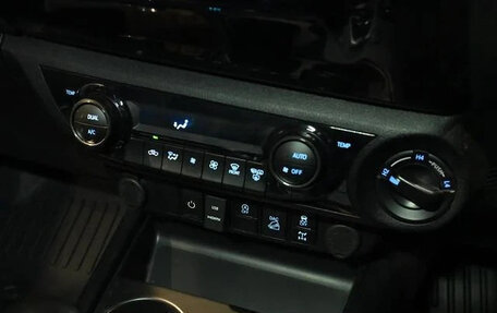 Toyota Hilux VIII, 2023 год, 6 500 000 рублей, 18 фотография