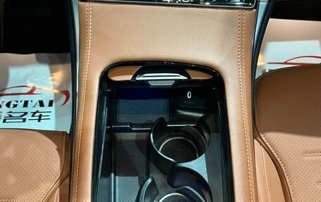 Mercedes-Benz GLC, 2025 год, 12 фотография