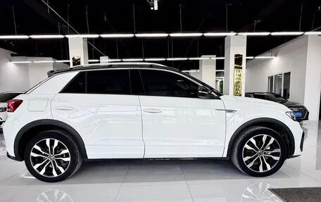 Volkswagen T-Roc I, 2023 год, 1 700 060 рублей, 5 фотография