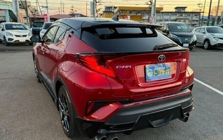 Toyota C-HR I рестайлинг, 2022 год, 1 751 000 рублей, 7 фотография