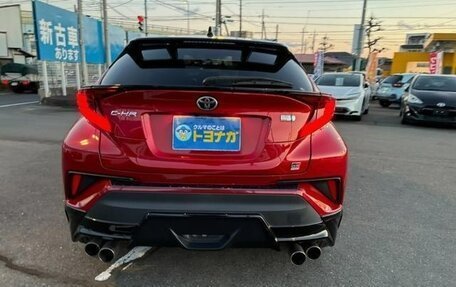 Toyota C-HR I рестайлинг, 2022 год, 1 751 000 рублей, 3 фотография