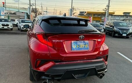 Toyota C-HR I рестайлинг, 2022 год, 1 751 000 рублей, 19 фотография
