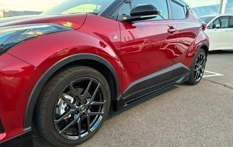 Toyota C-HR I рестайлинг, 2022 год, 1 751 000 рублей, 30 фотография