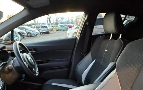 Toyota C-HR I рестайлинг, 2022 год, 1 751 000 рублей, 35 фотография