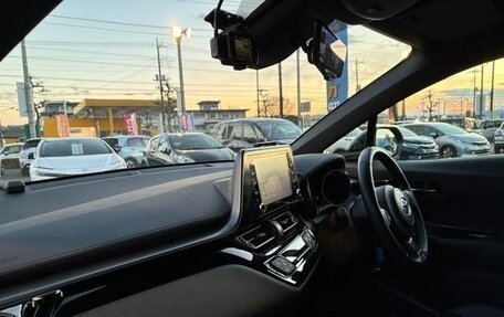 Toyota C-HR I рестайлинг, 2022 год, 1 751 000 рублей, 39 фотография