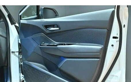 Toyota C-HR I рестайлинг, 2022 год, 1 765 000 рублей, 12 фотография