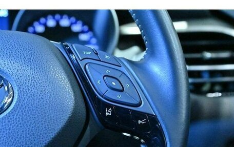 Toyota C-HR I рестайлинг, 2022 год, 1 765 000 рублей, 14 фотография