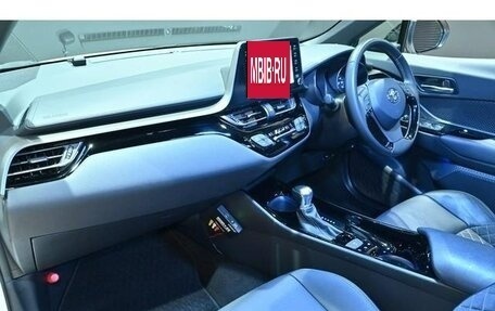 Toyota C-HR I рестайлинг, 2022 год, 1 765 000 рублей, 7 фотография