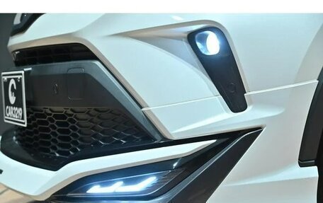 Toyota C-HR I рестайлинг, 2022 год, 1 765 000 рублей, 26 фотография