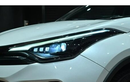 Toyota C-HR I рестайлинг, 2022 год, 1 765 000 рублей, 25 фотография