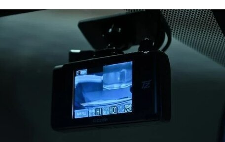 Toyota C-HR I рестайлинг, 2022 год, 1 765 000 рублей, 20 фотография