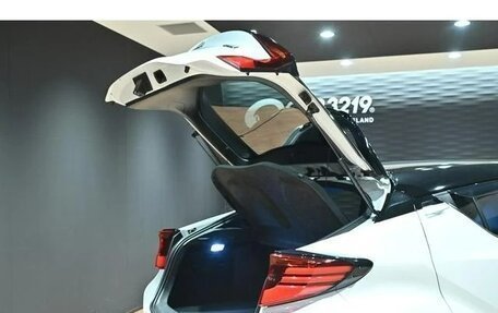 Toyota C-HR I рестайлинг, 2022 год, 1 765 000 рублей, 34 фотография