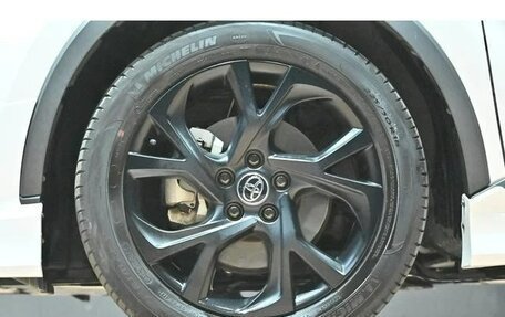 Toyota C-HR I рестайлинг, 2022 год, 1 765 000 рублей, 36 фотография